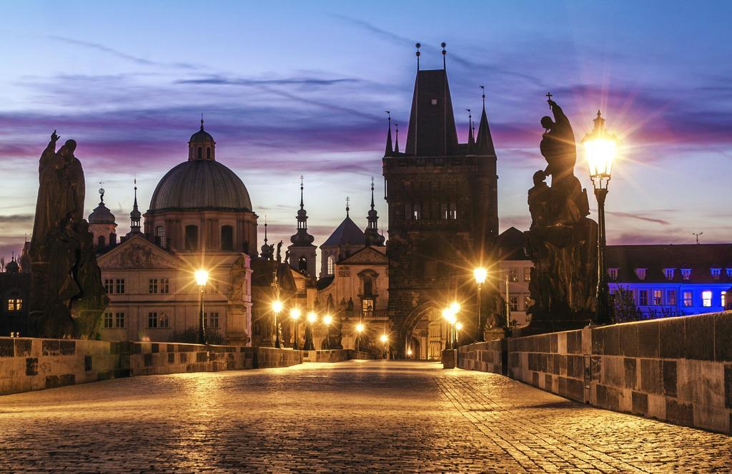 Amazing Charles Bridge Apartment Praga Habitación foto