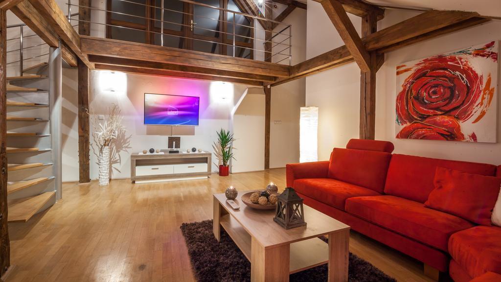 Amazing Charles Bridge Apartment Praga Habitación foto