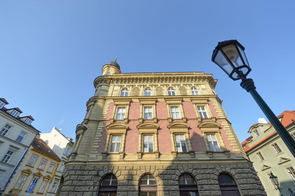 Amazing Charles Bridge Apartment Praga Exterior foto